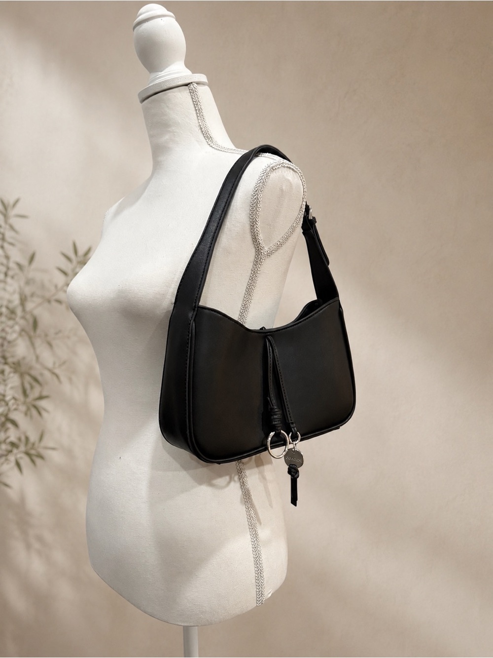 Calvin Klein Black Leather Shoulder Bag with Ring Accent‎